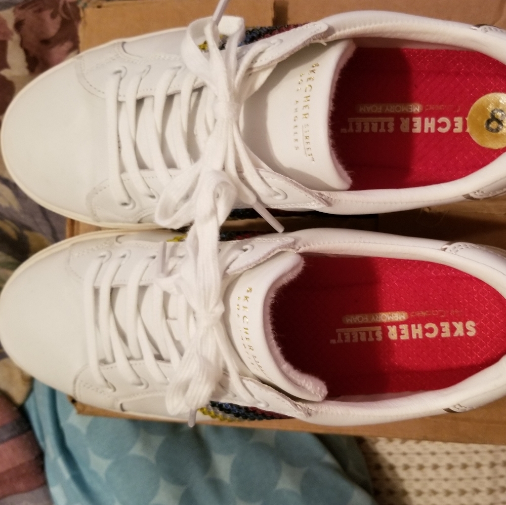 Sketchers good condition